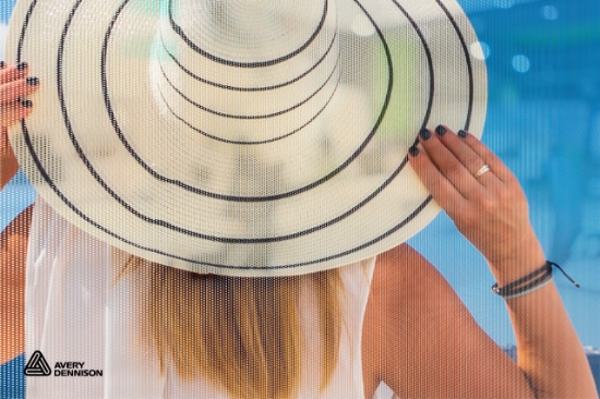 Picture of Avery MPI 7401 PWF Gloss Removable - Filmic Liner 1.37 x 50m