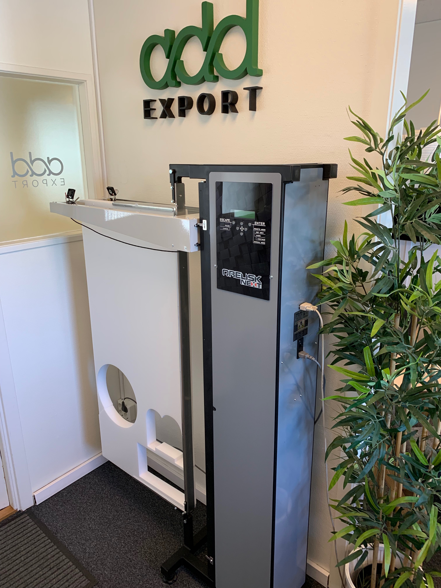 Material Solutions. OBELISK NEXT 2020 Foam Plotter